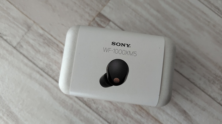 ソニーワイヤレスイヤホンWF-1000XM5 パッケージ